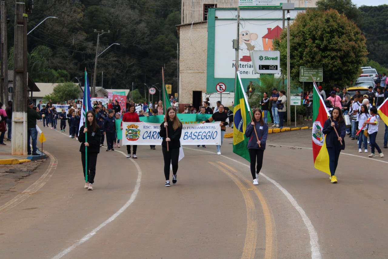 Charrua celebra o 7 de Setembro com Desfile Cívico