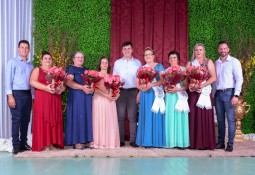 Grupo da Terceira Idade de Charrua realiza Baile de Coroação da Rainha e Princesas