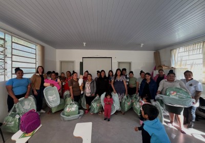 Assistência Social realiza entrega de kits do Programa Mãe Gaúcha na Reserva Indígena do Ligeiro