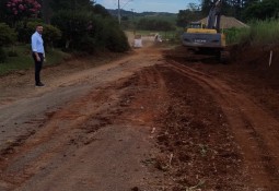 Vice-prefeito Júnior acompanha obras de infraestrutura em diversos pontos do Município