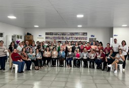 Mães do Grupo da Terceira Idade de Charrua são homenageadas no Dia das Mães