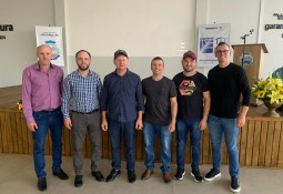 Representantes de Charrua participam do Fórum Regional de Agricultura e Conservação do Solo em Jacutinga