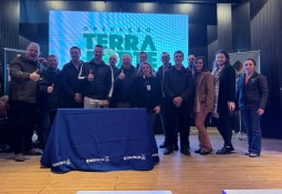 Representantes de Charrua participam da apresentação do programa Operação Terra Forte em Erechim