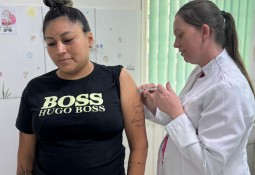 Charrua recebe vacina contra o Vírus Sincicial Respiratório (VSR)