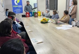 Grupo de Mulheres do CRAS de Charrua participa de palestra sobre Educação Ambiental